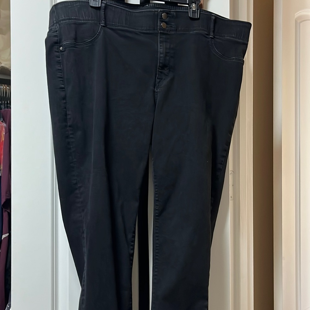 Apt 9 Capri pants